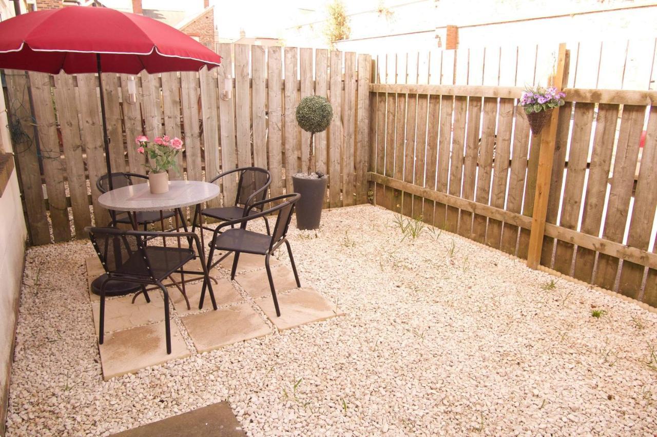 York City Centre, Recently Renovated 2 Bedroom Flat Exteriér fotografie