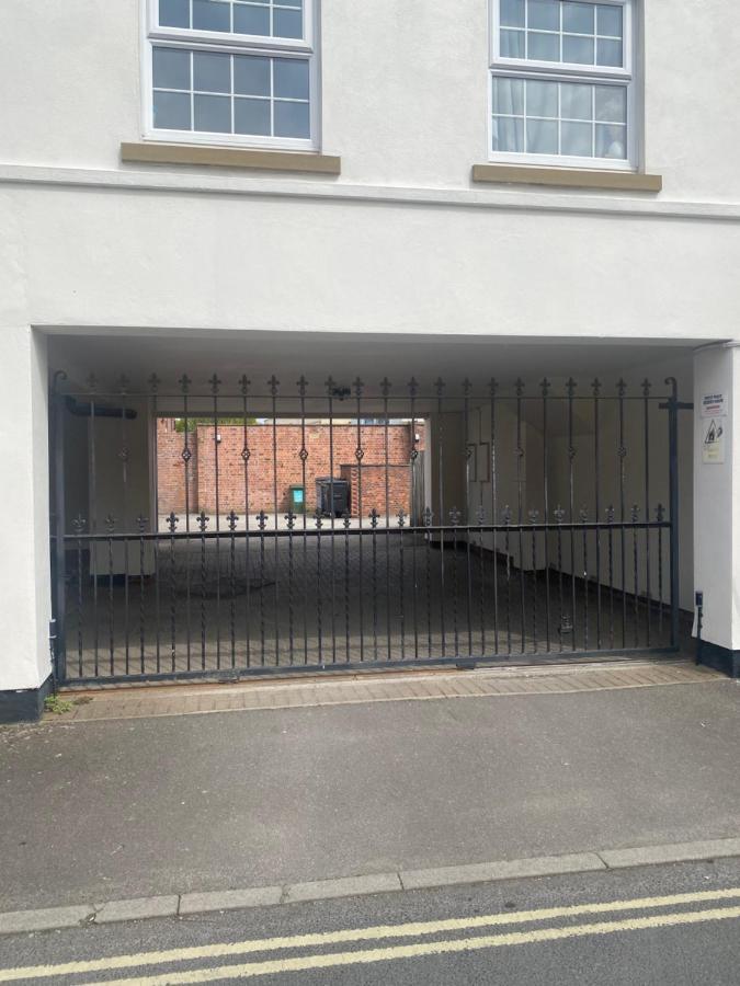 York City Centre, Recently Renovated 2 Bedroom Flat Exteriér fotografie
